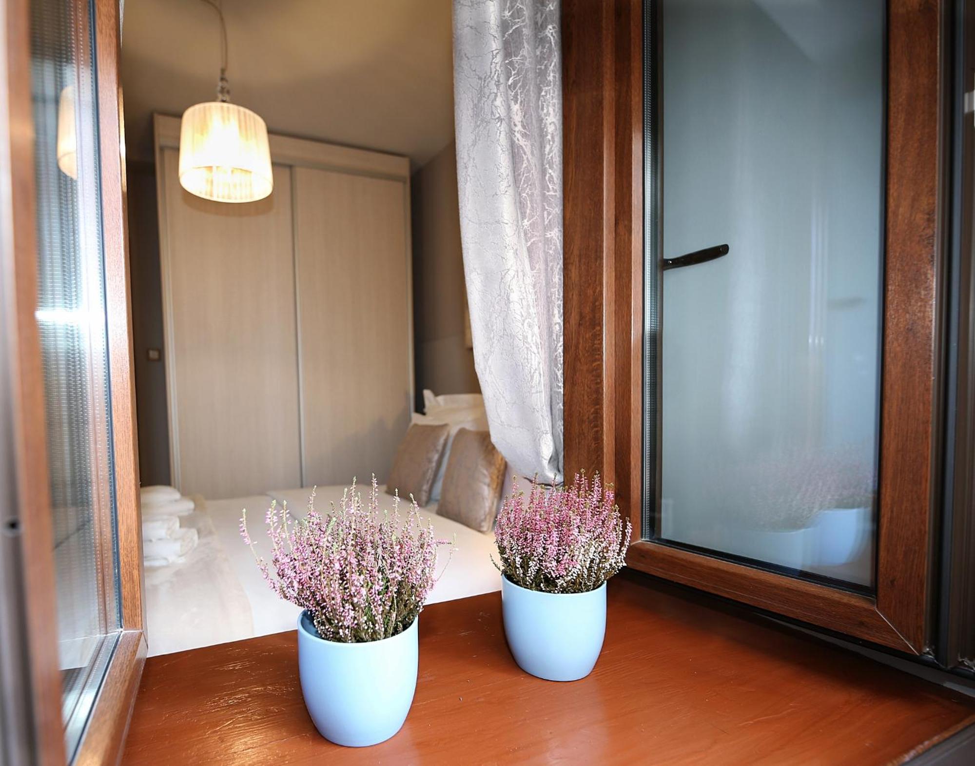 Venus Guesthouse ปอร์เตเรีย ภายนอก รูปภาพ