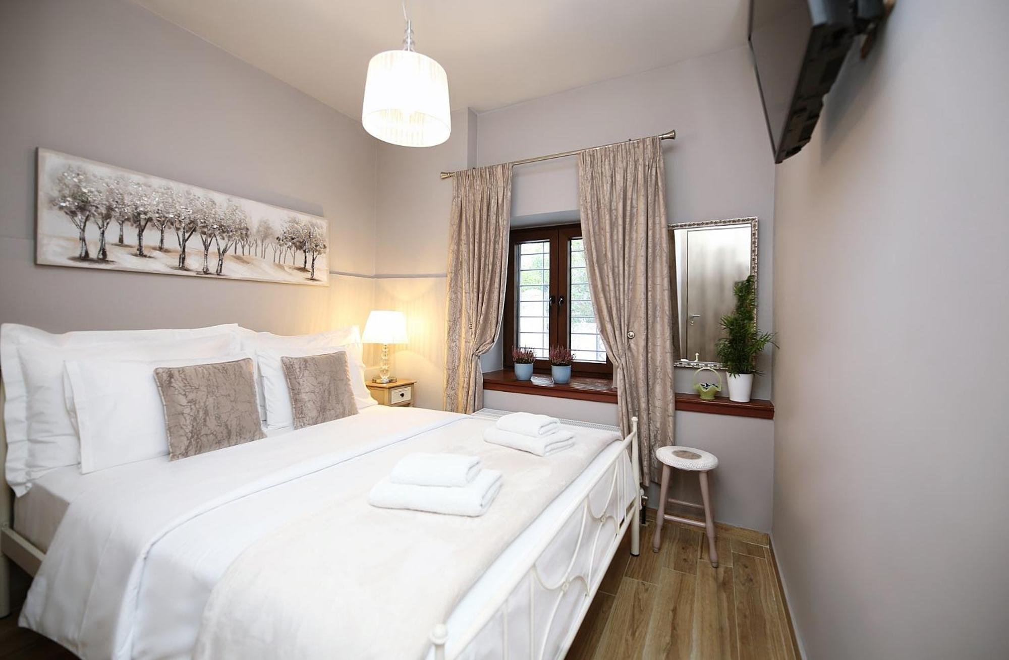 Venus Guesthouse ปอร์เตเรีย ภายนอก รูปภาพ